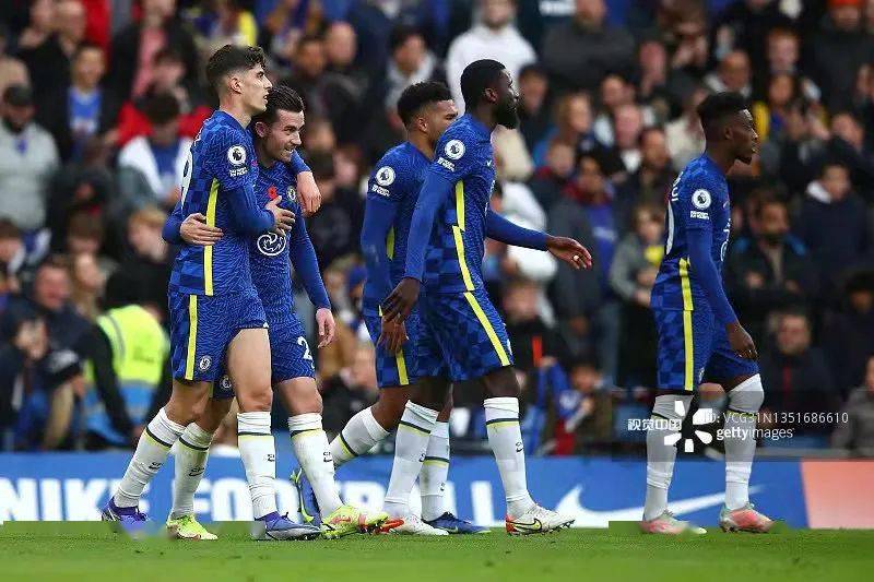 开云体育登录-曼城轻取巴萨，凯恩扑点救主英超