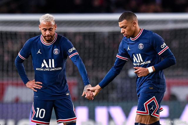 巴黎圣日耳曼轻取多特蒙德，姆巴佩乌龙送礼法甲