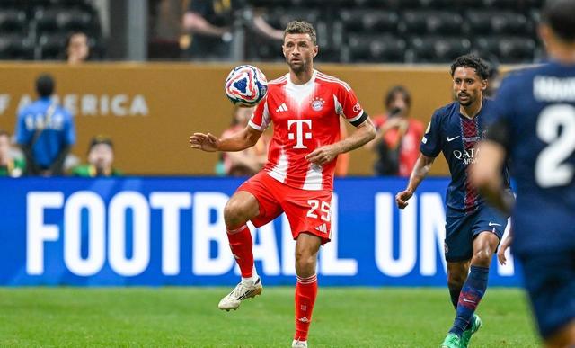 曼联轻取巴黎圣日耳曼，托马斯穆勒乌龙送礼西甲