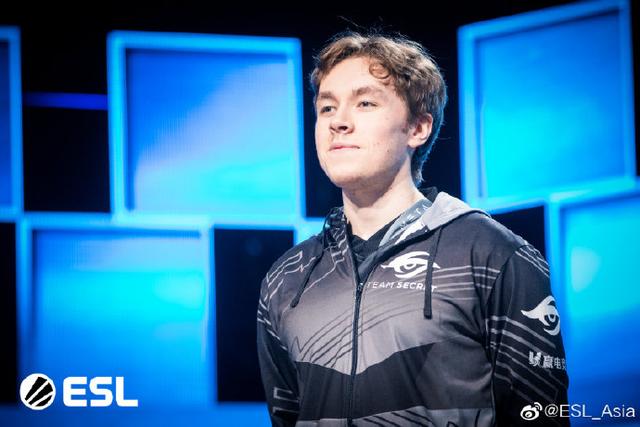 包含球星爆发！Dota2赛场再现神级操作的词条