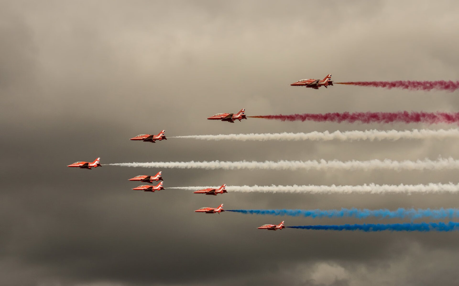 若日尼奥一剑封喉！解析卡塔尔球队如何闪电击溃拉齐奥